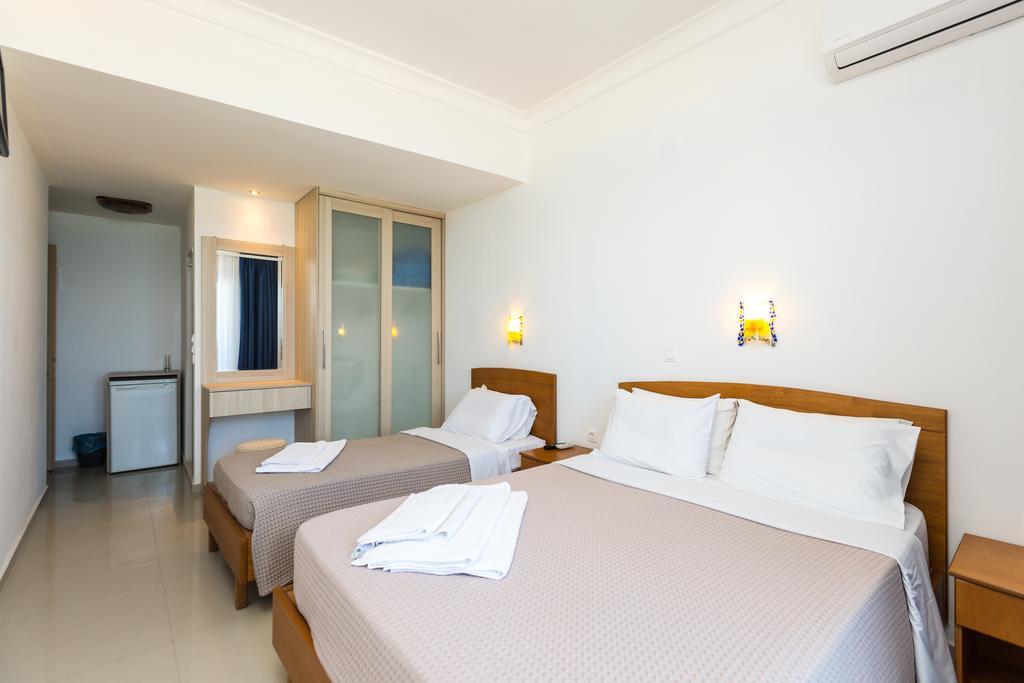 Poseidon Hotel 2*